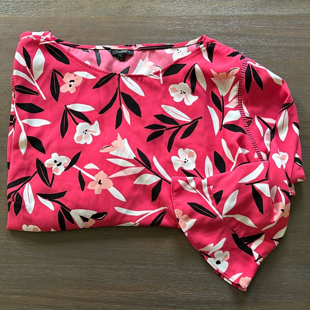 Women’s 3x petite, Talbot’s long sleeve blouse. Paid $75. Asking $45
